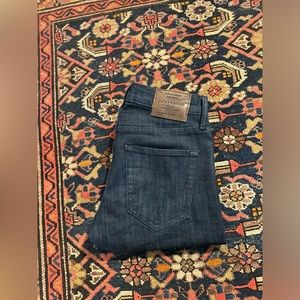 28 x 32 Lucky Brand Dark Wash 110 Skinny Jeans